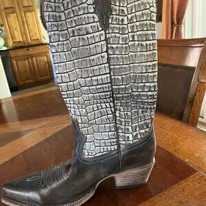 Elegant Freebird by Steven Boots